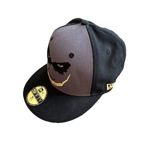 The Joker Batman "Heath Ledger" NEW ERA 59FIFTY Hat Cap Brand New Rare 7 1/4 NWT - Picture 2 of 8